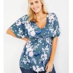 Jessica Simpson for Motherhood maternity top